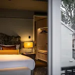 The Grand National Hotel By Saint Peter